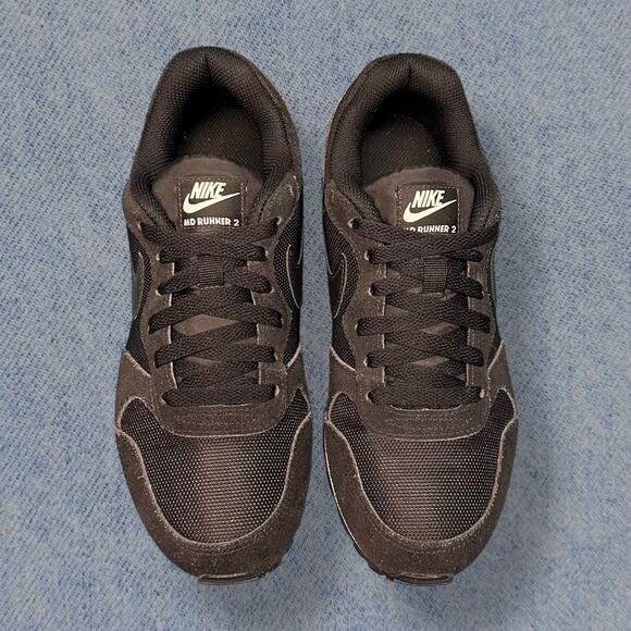 Nike MD Runner 2 Black Retro Running Shoes, Women’s Size 7.5 - Picture 3 of 6